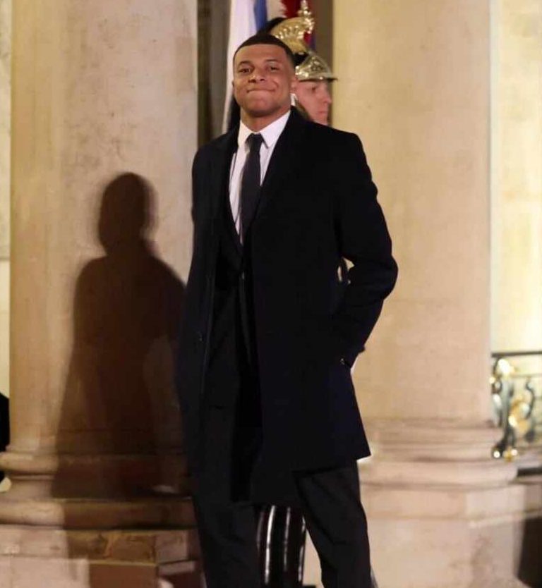 MBAPPE KYLIAN à L'ELYSEES